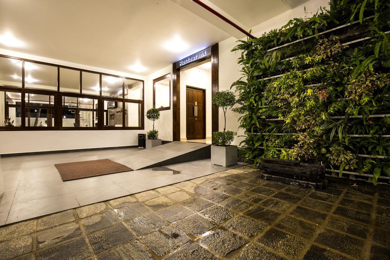 Grand 7 Hotel -Kesbewa Piliyandala Esterno foto