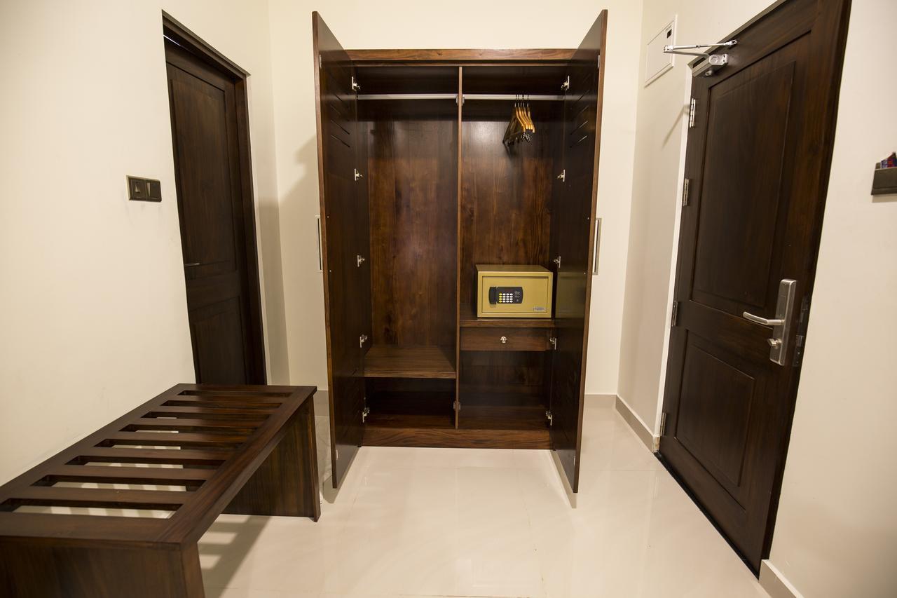 Grand 7 Hotel -Kesbewa Piliyandala Esterno foto